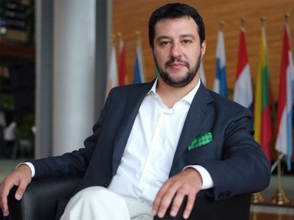 Salvini parla della vicenda della ragazza meridionale a cui è stato negato l’affitto
