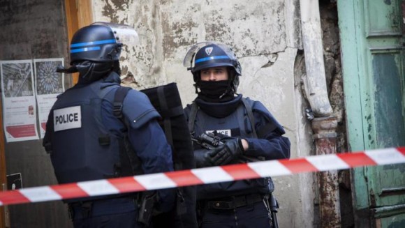 Francia, ostaggi in supermercato a Trebes, spari su agenti. Isis rivendica