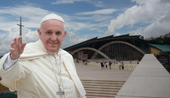 Chiesa e soldi: quanto guadagna Papa Francesco? Ed un semplice prete?