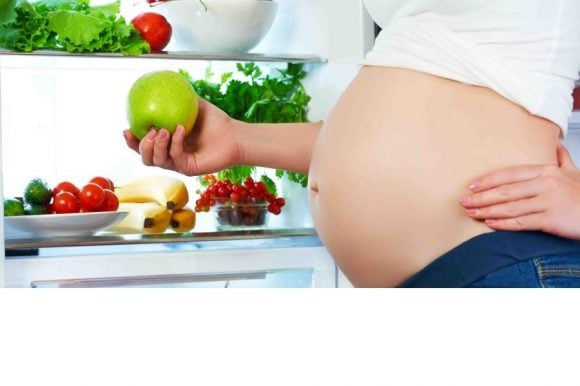 Alimentazione vegana in gravidanza: studi recenti confermano i danni neurologici permanenti al feto.