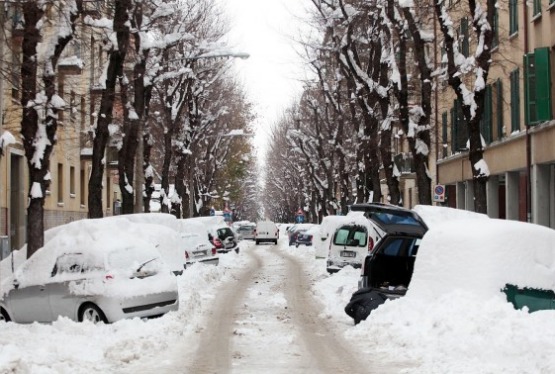 Bologna: dopo la bufera di neve, adesso sta combattendo con il ghiaccio