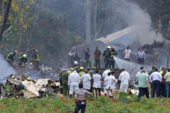 Boeing 737 cade al decollo: 113 persone a bordo, 3 superstiti. La Farnesina è in contatto con l’ambasciata dell’Avana