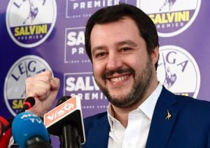 Sondaggi politici elettorali: Salvini fiducia confermata Sondaggi politici elettorali: Salvini fiducia confermata