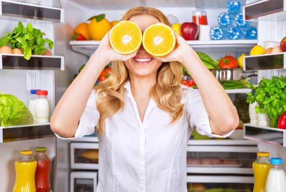 Pulire il frigorifero: ecco i rimedi per farlo tornare candido e perfetto