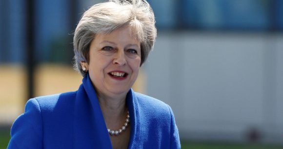 Brexit: Theresa May indica lo stop ai cittadini europei in cerca di lavoro