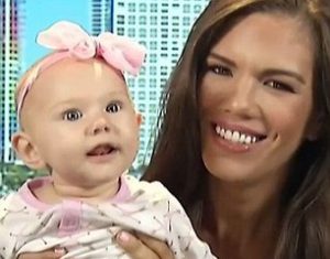 sports-illustrated-swimsuit-model-mara-martin-reveals-how-breastfeeding-aria-helped-overcome-jitters