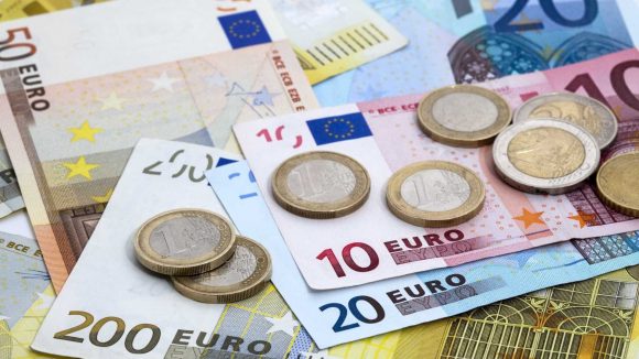 Truffa Bonus 18enni, denaro in contante in cambio di una percentuale