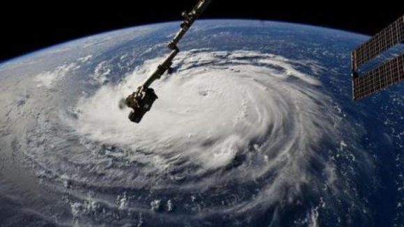 Allarme Uragano Florence, mette in fuga 2 milioni di persone, ecco cosa sta succedendo