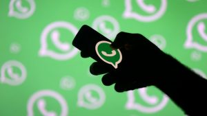 Whatsapp: è illegale inserire qualcuno in un gruppo senza consenso?