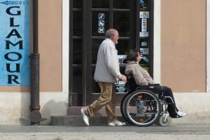 Legge 104, bonus Inps: fino a 1.000 euro per le famiglie dei disabili Legge 104, bonus Inps: fino a 1.000 euro per le famiglie dei disabili