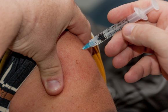 Vaccini: Puglia e Usa suonano dei campanelli di allarme