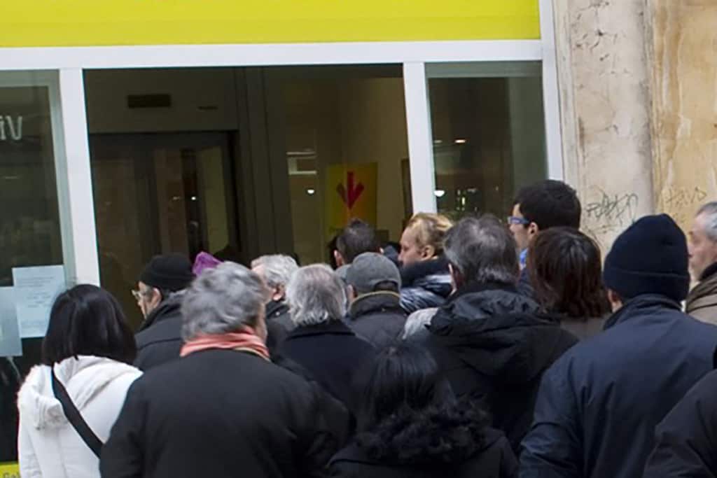Carta reddito cittadinanza, si ritira alle Poste: importo ...