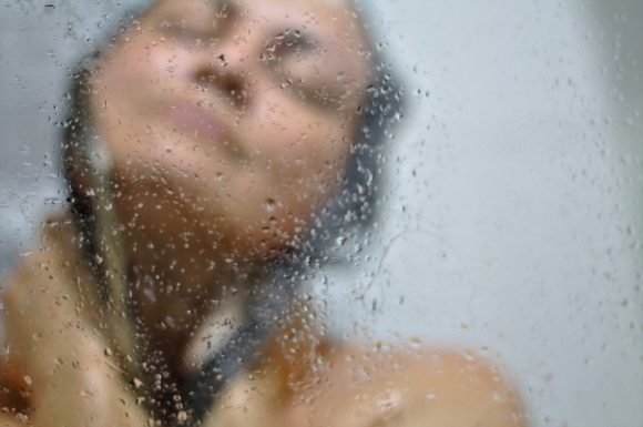 Lavarsi con l’acqua fredda d’inverno? Ci sono molti vantaggi per il nostro corpo