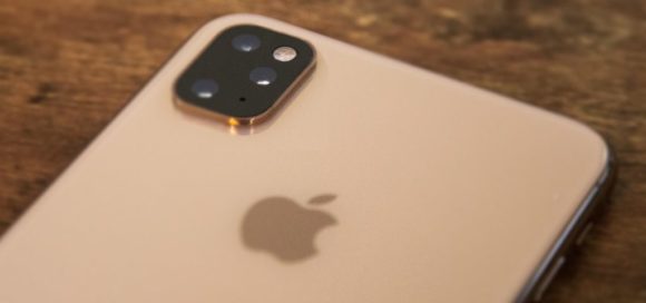 iPhone 12 torna al design di iPhone 4 e con una grande novità che riguarda la fotocamera posteriore