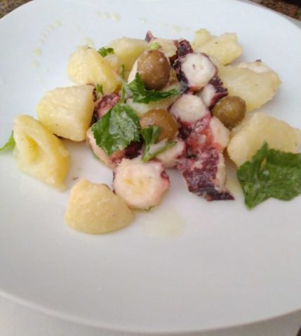 Polipo e patate in insalata: ricetta per 6 persone