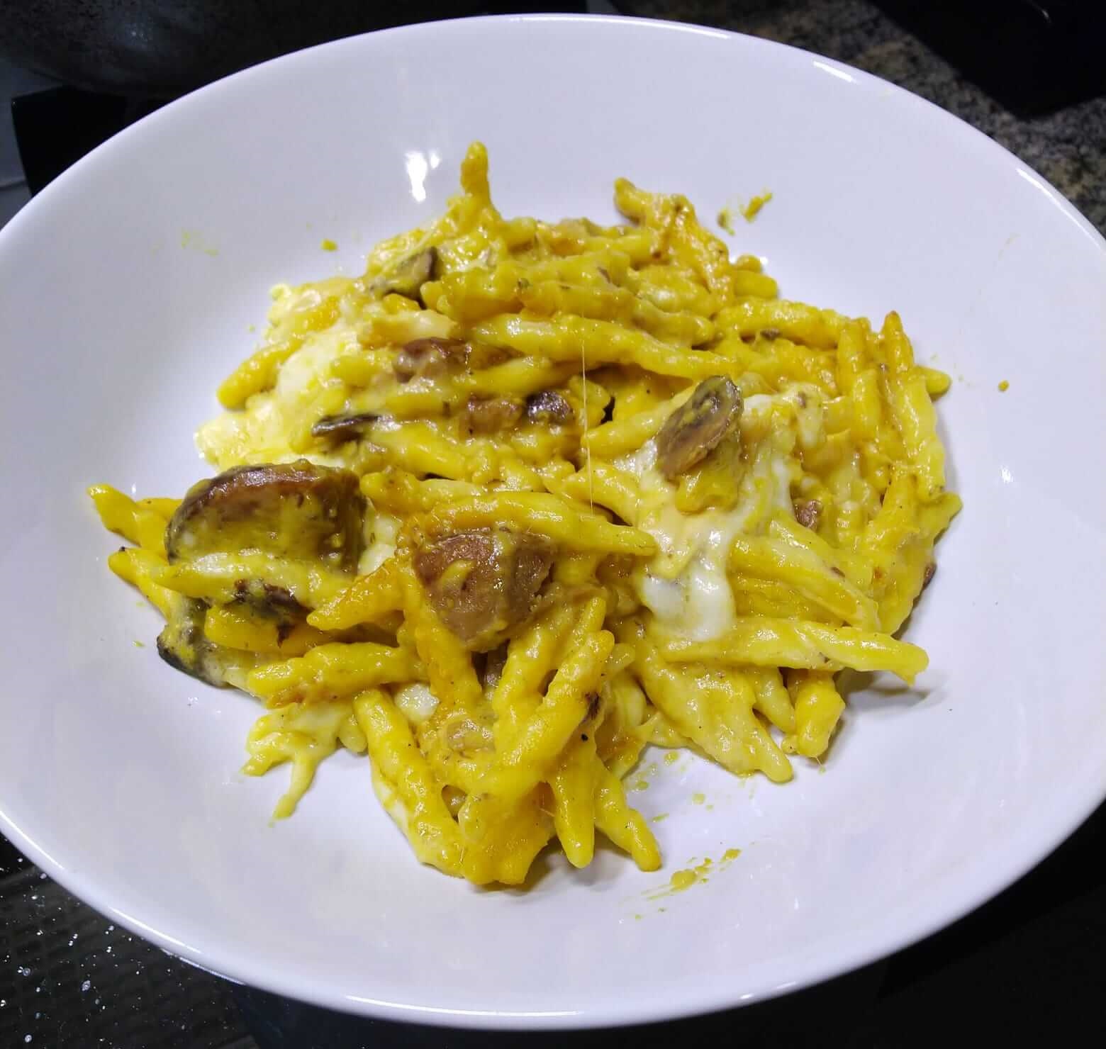 Trofie Con Funghi Besciamella E Provola Ricetta Per 4 Persone