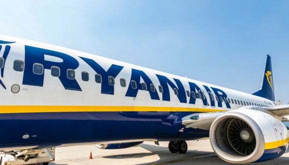 Ryanair, taglio al personale: sono a rischio circa 900 posti di lavoro