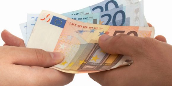 Utilizzo contante: per chi non rispetta i limiti multe da 3mila a 50mila euro