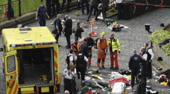 Attacco a Londra: 2 morti, il Killer già condannato per reati di terrorismo