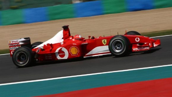 F1, la Ferrari F2002 di Schumacher venduta ad Abu Dhabi da Sotheby’s