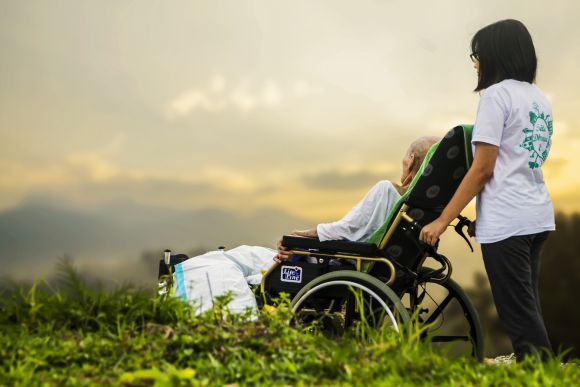 Speciale invalidità e legge 104: pensione per invalidi, congedo, acquisti agevolati