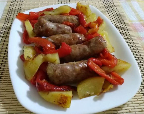 salsiccia patate e peperoni