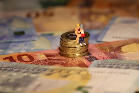 Regalo nozze: quando i soldi superano i 3 mila euro si viene tassati dal Fisco?