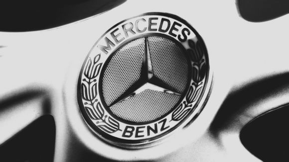 Mercedes interrompe le consegne di alcuni modelli diesel