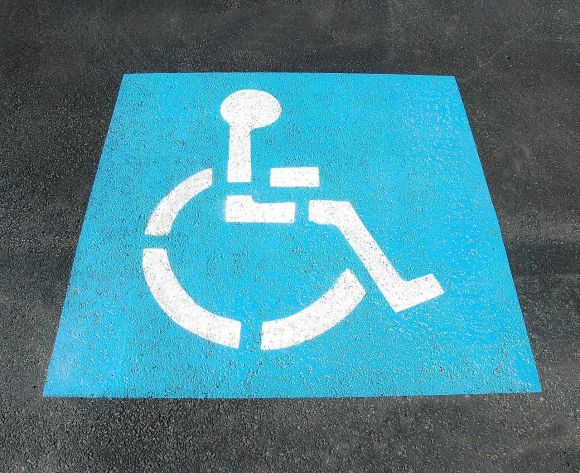 Parcheggio disabili personalizzato: requisiti e modulo per fare richiesta