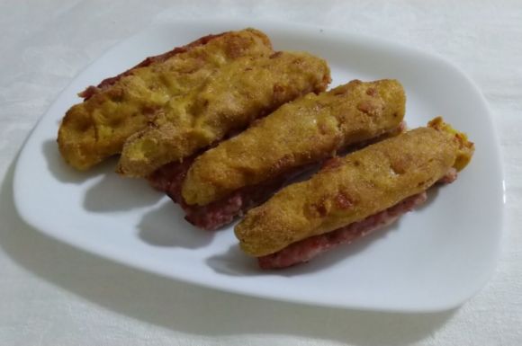 Salsiccia e patate, secondo con contorno ricetta gustosa