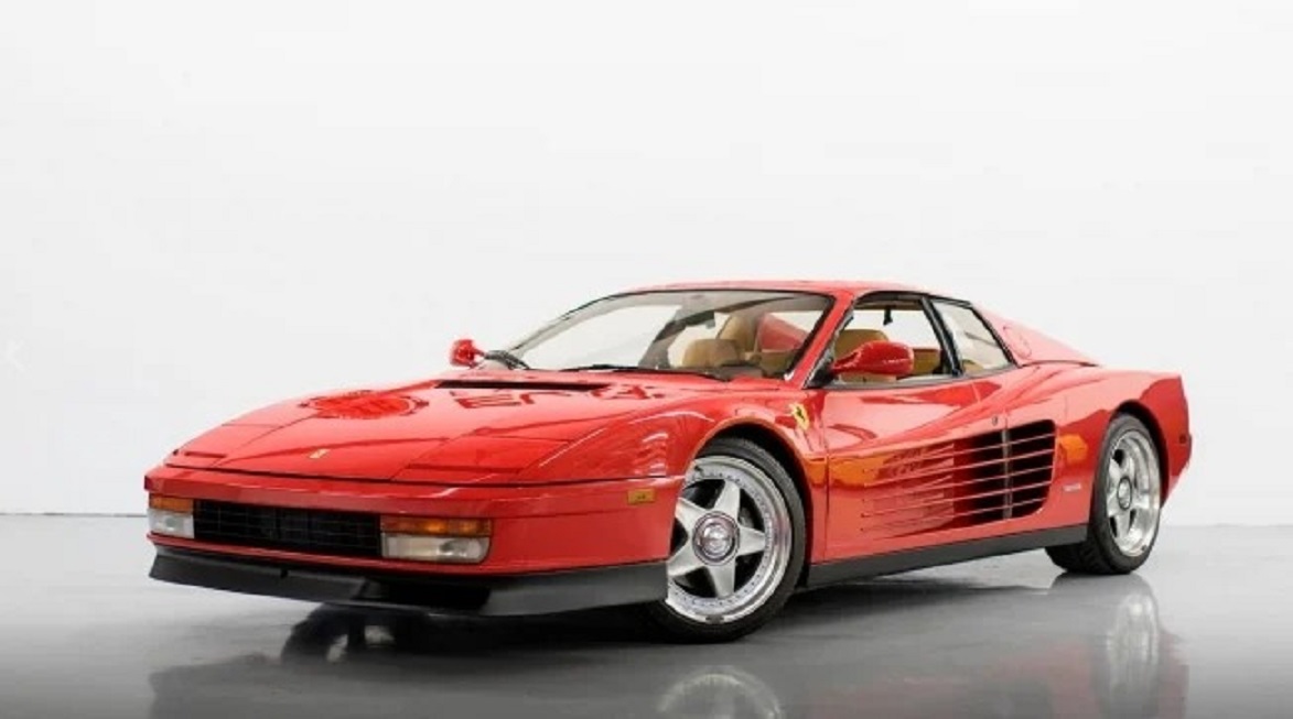 La sconosciuta ed esclusiva versione targa della Ferrari Testarossa