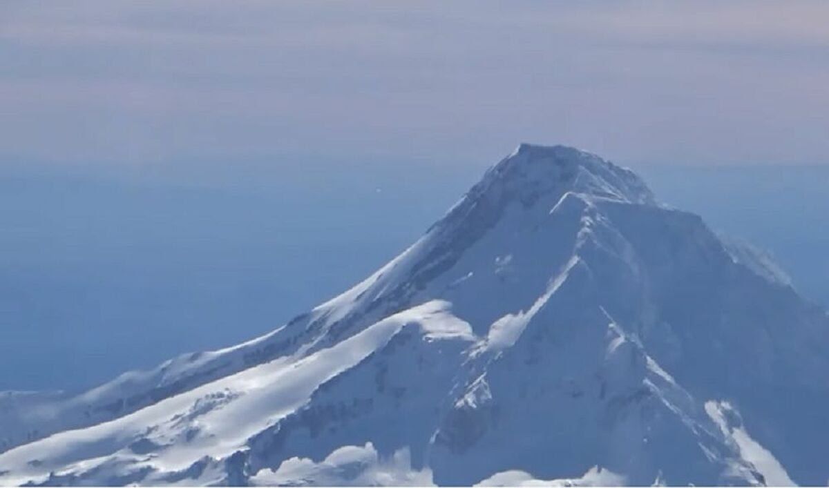 UFO avvistato sopra il Monte Hood negli USA: il video