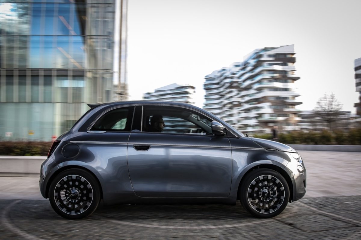 Bridgestone ha fornito gomme speciali per la Fiat 500 elettrica