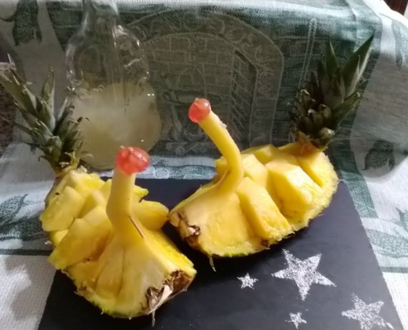 Cigno di ananas: ecco come realizzarlo