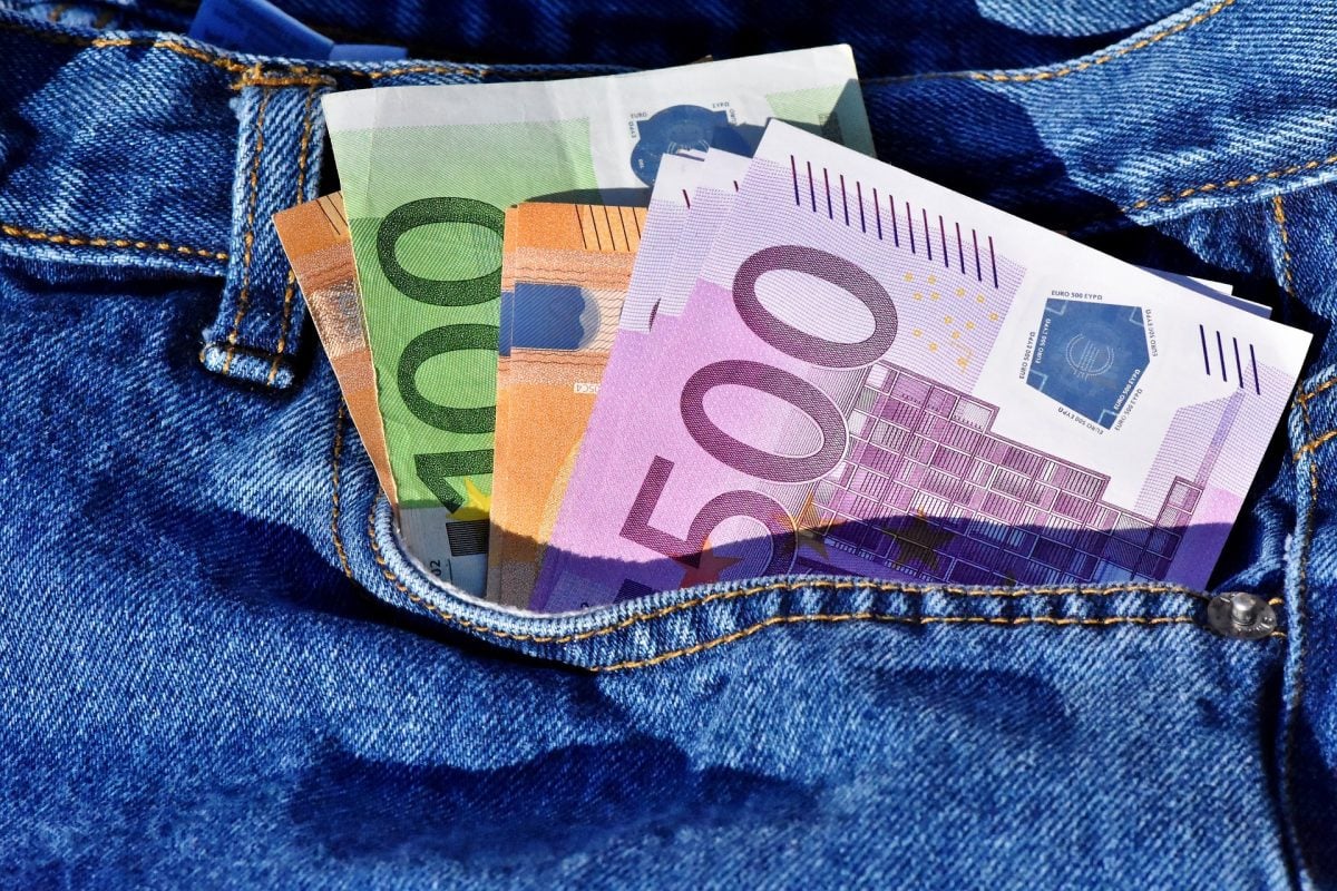 Nuovo Bonus 1000 euro anche senza partita IVA: il governo Draghi anticipa l’erogazione a tappeto