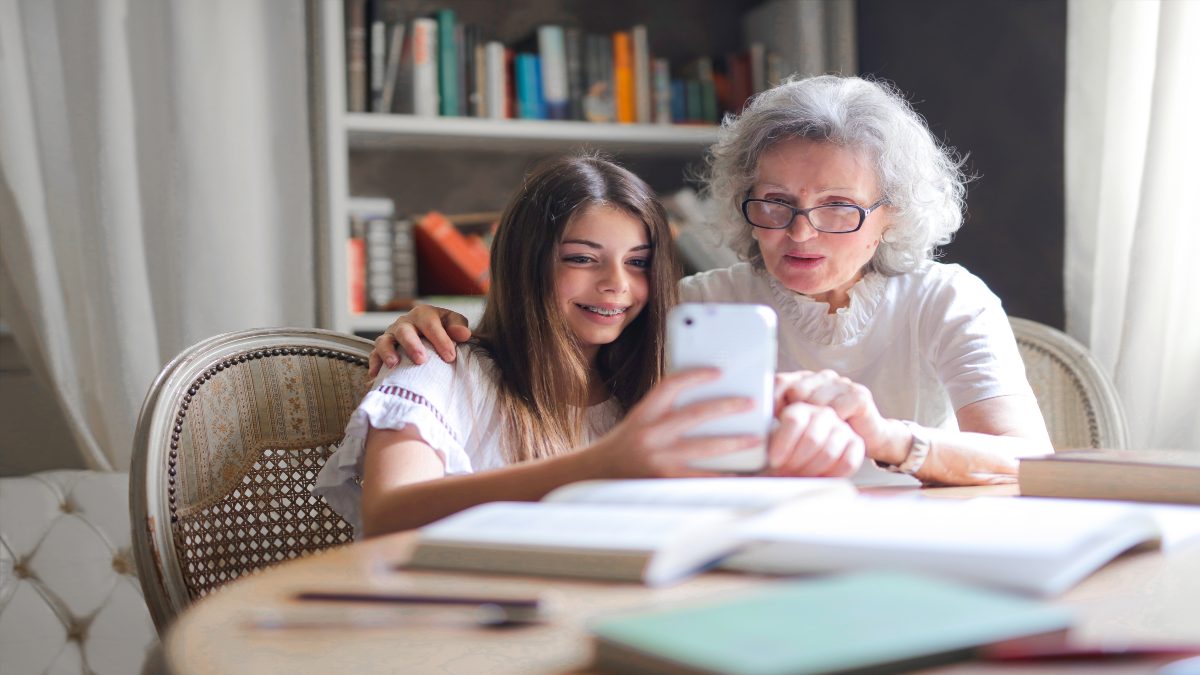 Opzione donna 2023, pronto il servizio INPS per presentare la domanda: requisiti, quanto si perde, calcolo pensione, età e figli