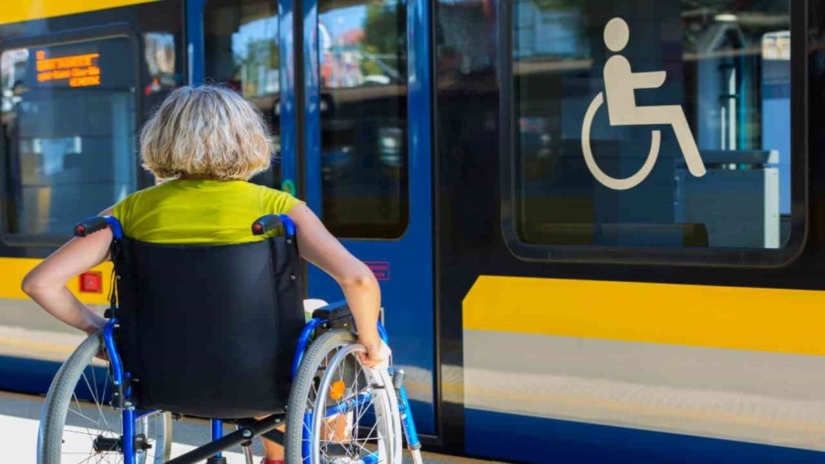 Legge 104, tutte le agevolazioni sui viaggi per i disabili: quali sono e come ottenerle